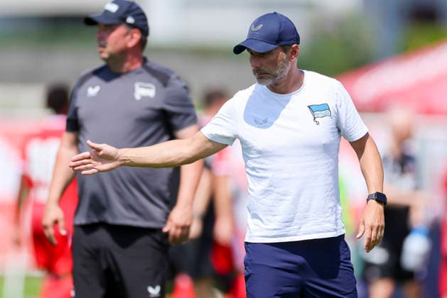 Trainer Stefan Leitl (Hertha BSC Berlin) gestikuliert, Friendly match, 1. FC Köln v Hertha BSC Berlin, Koasastadion am 31. July 2026 in St. Johann in Tirol, Österreich. (Foto von Marco Steinbrenner DeFodi Images) Trainer Stefan Leitl (Hertha BSC Berlin) gestures, Friendly match, 1. FC Köln v Hertha BSC Berlin, Koasastadion, July 31, 2026 in St. Johann in Tirol, Austria. (Photo by Marco Steinbrenner DeFodi Images) -
