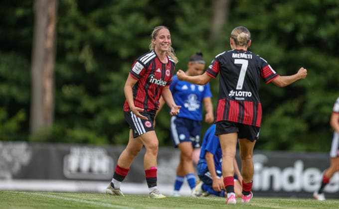 GER, Bad Nauheim, Eintracht Frankfurt vs Racing Strasbourg, Vorbereitung, Fussball, DFB, Spielzeit 2026 2027, Sportplatz Bad Nauheim, Testspiel im Bild: Danique Tolhoek (Eintracht Frankfurt Frauen 22) erzielt das Tor zum 1:0, Jubel, Freude und Emotionen DFB DFL REGULATIONS PROHIBIT ANY USE OF PHOTOGRAPHS AS IMAGE SEQUENCES AND OR QUASI-VIDEO, 31.07.2026 Copyright: HMBxMedia HendrikxHamelau