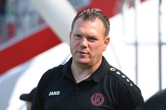Trainer Uwe KOSCHINAT (RWE) Portraet, Porträt, Portrait, Angeschnittenes Einzelbild, Einzelmotiv, Fussball 1. Bundesliga, Testspiel, testmatch, friendly match, Freundschaftsspiel, Bayer Leverkusen (LEV) - Rot Weiss Essen am 01.08.2026 in Leverkusen Deutschland. DFL regulations prohibit any use of photographs as image sequences and or quasi-video Â