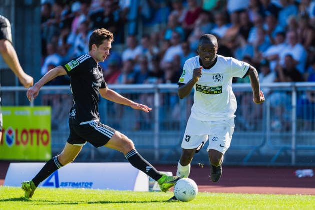 Lennart Garlipp (1. FC Bocholt, 15) spitzelt den Ball von Mohamed Cisse (VFB Hilden, 13) weg VFB Hilden vs. 1. FC Bocholt, Fussball, Regionalliga-West, 01.Spieltag, Saison 2026 27, 01.08.2026, VFB Hilden vs. 1. FC Bocholt, Fussball, Regionalliga-West, 01.Spieltag, Saison 2026 27, 01.08.2026 Hilden Copyright: xEibner-Pressefoto LukasxBaldygax EP_LBA