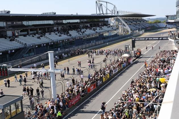 RECORD DATE NOT STATED Die Fans beim Grid-Walk beim siebten Lauf der NLS auf dem Nuerburgring GER, Motorsport, Nuerburgring Langstrecken Serie 2026, NLS, 6h ADAC Ruhr-Pokal-Rennen, Rennen 7, Nuerburgring, Deutschland, Rheinland-Pfalz, 01.08.2026 GER, Motorsport, Nuerburgring Langstrecken Serie 2026, NLS, 6h ADAC Ruhr-Pokal-Rennen, Rennen 7, Nuerburgring, Deutschland, Rheinland-Pfalz, 01.08.2026 Nuerburg Copyright: xEibner-Pressefoto JuergenxAugstx EP_JAT