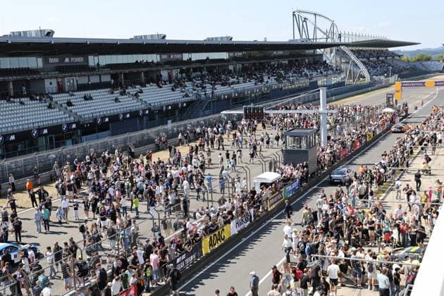 RECORD DATE NOT STATED Die Fans beim Grid-Walk beim siebten Lauf der NLS auf dem Nuerburgring GER, Motorsport, Nuerburgring Langstrecken Serie 2026, NLS, 6h ADAC Ruhr-Pokal-Rennen, Rennen 7, Nuerburgring, Deutschland, Rheinland-Pfalz, 01.08.2026 GER, Motorsport, Nuerburgring Langstrecken Serie 2026, NLS, 6h ADAC Ruhr-Pokal-Rennen, Rennen 7, Nuerburgring, Deutschland, Rheinland-Pfalz, 01.08.2026 Nuerburg Copyright: xEibner-Pressefoto JuergenxAugstx EP_JAT