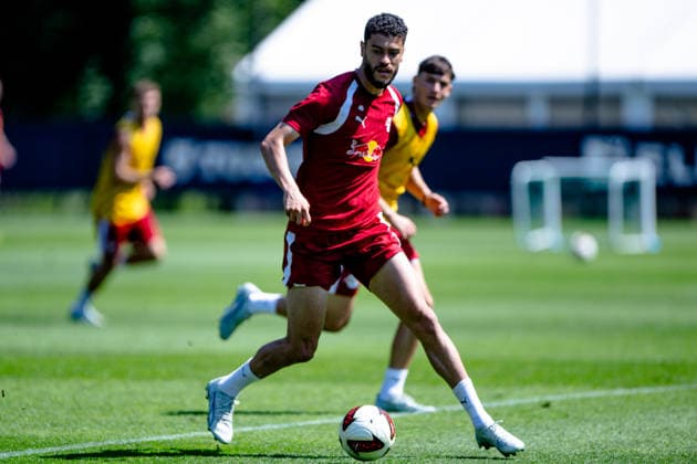 Romulo (RB Leipzig, 40) an Ball, RB Leipzig, Fussball, Trainingslager Austria, Saison Vorbereitung, Saison 2026 2027, GER, 04.08.2026, Eibner-Pressefoto Andreas Ulmer RB Leipzig, Fussball, Trainingslager Austria, Saison Vorbereitung, Saison 2026 2027, GER, 04.08.2026, Copyright: xEibner-Pressefoto AndreasxUlmerx EP_AUR