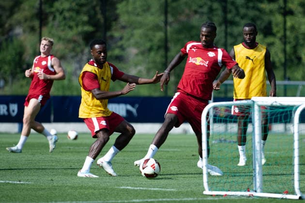 Ezechiel Banzuzi (RB Leipzig, 06) am Ball gegen Ridle Baku, (RB Leipzig, ) RB Leipzig, Fussball, Trainingslager Austria, Saison Vorbereitung, Saison 2026 2027, GER, 04.08.2026, Eibner-Pressefoto Andreas Ulmer RB Leipzig, Fussball, Trainingslager Austria, Saison Vorbereitung, Saison 2026 2027, GER, 04.08.2026, Copyright: xEibner-Pressefoto AndreasxUlmerx EP_AUR