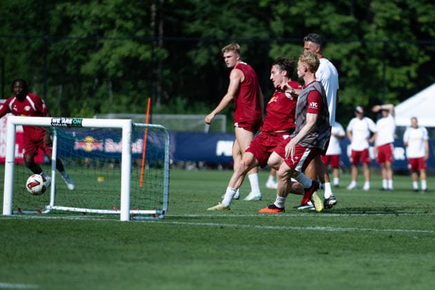 Rocco Reitz (RB Leipzig, 20) netzt im Spiel ein, RB Leipzig, Fussball, Trainingslager Austria, Saison Vorbereitung, Saison 2026 2027, GER, 04.08.2026, Eibner-Pressefoto Andreas Ulmer RB Leipzig, Fussball, Trainingslager Austria, Saison Vorbereitung, Saison 2026 2027, GER, 04.08.2026, Copyright: xEibner-Pressefoto AndreasxUlmerx EP_AUR
