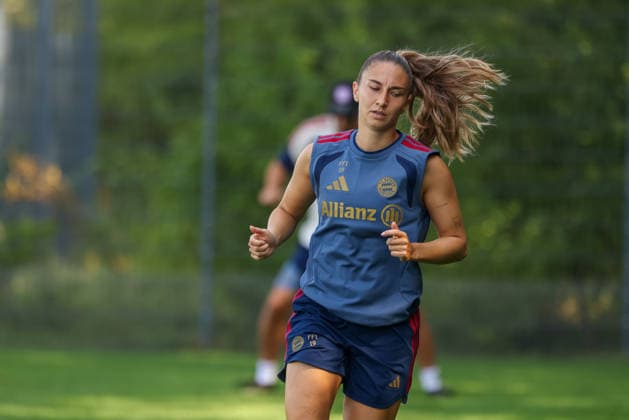Katharina Naschenweng (FC Bayern Muenchen, 19) beim Laufen, GER, FC Bayern Muenchen Frauen Training, Fussball, Google Pixel Frauen-Bundesliga, Saison 2026 2027, 05.08.2026, GER, FC Bayern Muenchen Frauen Training, Fussball, Google Pixel Frauen-Bundesliga, Saison 2026 2027, 05.08.2026 Muenchen Copyright: xEibner-Pressefoto JennixMaulx EP_JML