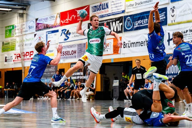 07.08.2026, xdobgx, Handball Heide-Cup 2026, TSV Hannover-Burgdorf - Mors Thy Handball v.l. Simon Skovhus Jensen (Mors-Thy Handbold, 27), Marian Michalczik (TSV Hannover-Burgdorf, 22) beim Wurf, in action, throwing, Kasper Didriksen (Mors-Thy Handbold, 33)