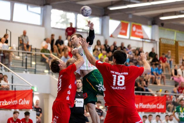 Max BENEKE (FRISCH AUF! Goeppingen, 09) erzielt ein Tor, Aktion, Torwurf GER, FRISCH AUF! Goeppingen vs. TSV Neuhausen Filder, Handball, Vorbereitung, Turnier, S-Cup Altensteig, Viertelfinale, Spielzeit 2026 2027, 07.08.2026, GER, FRISCH AUF! Goeppingen vs. TSV Neuhausen Filder, Handball, Vorbereitung, Turnier, S-Cup Altensteig, Viertelfinale, Spielzeit 2026 2027, 07.08.2026, Altensteig Copyright: xEibnerxPressefoto OliverxSchmidtx EP_OST