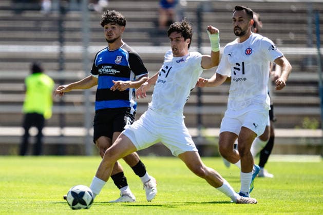 Jannik Marx (VfR Mannheim, 15) FSV Frankfurt vs. VfR Mannheim, Fussball, Regionalliga Suedwest, 1. Spieltag, Saison 2026 2027, 08.08.2026 Eibner-Pressefoto Attila Ziga FSV Frankfurt vs. VfR Mannheim, Fussball, Regionalliga Suedwest, 1. Spieltag, Saison 2026 2027, 08.08.2026 Frankfurt Copyright: xEibner-Pressefotox EP_AZA
