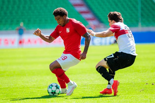 (L-R) Eric Voufack (TSV Havelse 1912, 19), David Preu (VfB Stuttgart II, 37) im Zweikampf mit GER, TSV Havelse 1912 vs. VfB Stuttgart II, Fussball, 3. Liga, 1. Spieltag, Spielzeit 2026 2027, 08.08.2026 DFL Regulations prohibit any use of photographers as image sequences and or quasi-video. GER, TSV Havelse 1912 vs. VfB Stuttgart II, Fussball, 3. Liga, 1. Spieltag, Spielzeit 2026 2027, 08.08.2026 Hannover Copyright: xEibner-Pressefoto JanxRollingerx EP_JSK