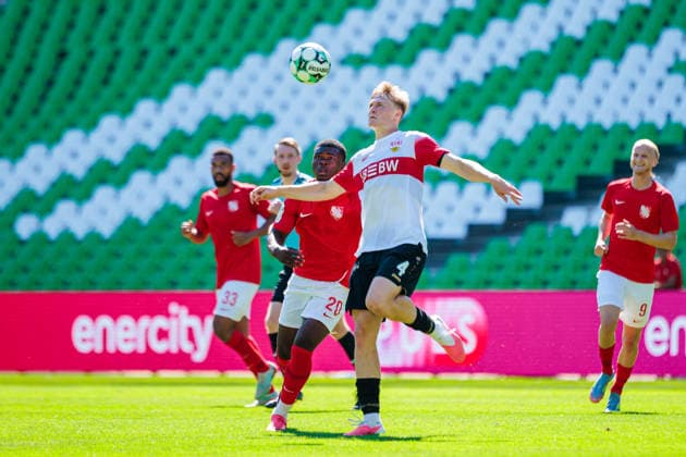 (L-R) Alexander Guiddir (TSV Havelse 1912, 20) im Kopfballduell mit Maximilian Herwerth (VfB Stuttgart II, 04) GER, TSV Havelse 1912 vs. VfB Stuttgart II, Fussball, 3. Liga, 1. Spieltag, Spielzeit 2026 2027, 08.08.2026 DFL Regulations prohibit any use of photographers as image sequences and or quasi-video. GER, TSV Havelse 1912 vs. VfB Stuttgart II, Fussball, 3. Liga, 1. Spieltag, Spielzeit 2026 2027, 08.08.2026 Hannover Copyright: xEibner-Pressefoto JanxRollingerx EP_JSK