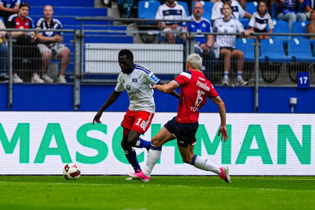Bakery Jatta (Hamburger SV, 18), Romain Perraud (OSC Lille, 15) GER, Hamburger SV vs. OSC Lille, Fußball, Testspiel, Saison 2026 2027, 08.08.2026 GER, Hamburger SV vs. OSC Lille, Fußball, Testspiel, Saison 2026 2027, 08.08.2026 Hamburg Copyright: xEibner-Pressefoto MarcelxvonxFehrnx EP_MFN