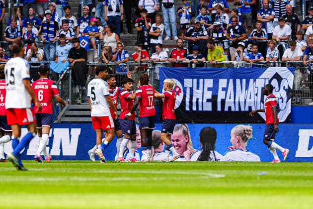 Torjubel OSC Lille nach Tor zum 0:1 Hakon Haraldsson (OSC Lille, 10) GER, Hamburger SV vs. OSC Lille, Fußball, Testspiel, Saison 2026 2027, 08.08.2026 GER, Hamburger SV vs. OSC Lille, Fußball, Testspiel, Saison 2026 2027, 08.08.2026 Hamburg Copyright: xEibner-Pressefoto MarcelxvonxFehrnx EP_MFN