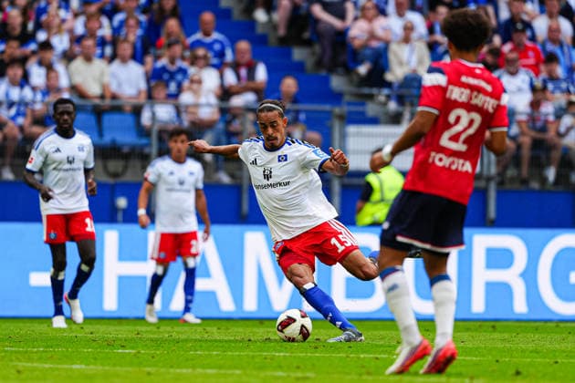 Torschuss Torchance Yussuf Poulsen (Hamburger SV, 15) GER, Hamburger SV vs. OSC Lille, Fußball, Testspiel, Saison 2026 2027, 08.08.2026 GER, Hamburger SV vs. OSC Lille, Fußball, Testspiel, Saison 2026 2027, 08.08.2026 Hamburg Copyright: xEibner-Pressefoto MarcelxvonxFehrnx EP_MFN