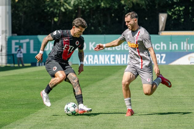 Zweikampf zwischen Niklas Castelle (Viktoria Koeln, 44) und Oscar Schoenfelder (SSV Jahn Regensburg, 07). FC Viktoria Koeln vs. SSV Jahn Regensburg, Fussball, 3. Liga, 01. Spieltag, Saison 2026 2027, 08.08.2026 DFL DFB Regulations prohibit any use of Photographs as image sequences and or Quasivideo FC Viktoria Koeln vs. SSV Jahn Regensburg, Fussball, 3. Liga, 01. Spieltag, Saison 2026 2027, 08.08.2026 Koeln Copyright: xEibner-Pressefoto ThomasxHaeslerx EP_THR