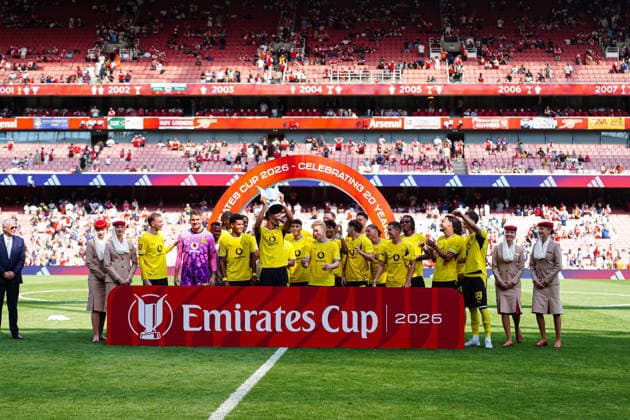 Borussia Dortmund bei Siegerehrung GER, FC Arsenal vs. Borussia Dortmund, Fußball, Emirates Cup 2026, Saison 2026 2027, 09.08.2026 GER, FC Arsenal vs. Borussia Dortmund, Fußball, Testspiel, Saison 2026 2027, 09.08.2026 London Copyright: xEibner-Pressefoto MarcelxvonxFehrnx EP_MFN_P