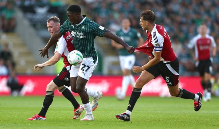 Aribim Pepple of Plymouth Argyle holds off Jack Fitzwater of Exeter City Plymouth Argyle v Exeter City, EFL Carabao Cup, First Round, Football, Home Park, Plymouth, UK - 10 Aug 2026Plymouth Home Park United Kingdom EDITORIAL USE ONLY No use with unauthorised audio, video, data, fixture lists, club league logos or live services. Online in-match use limited to 120 images, no video emulation. No use in betting, games or single club league player publications. Copyright: xKieranxMcManus Shutterstockx 17061087aw