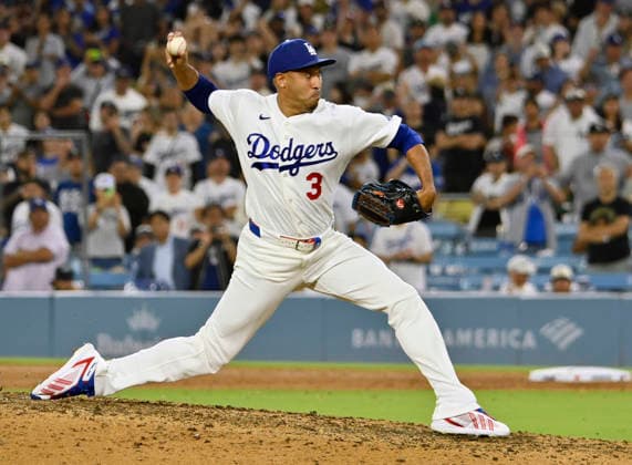 Los Angeles Dodgers closing pitcher Edwin Diaz winds up to deliver against the Kansas City Royals at Dodger Stadium in Los Angeles on Monday, August 10, 2026. LAP2026081006 JIMxRUYMEN
