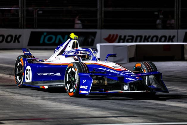 Nico Mueller (Porsche Formula E Team, 51) während waehrend des Qualifyings, ABB FIA Formula E World Championship, WM, Weltmeisterschaft London e-Prix 2026, Vereinigtes Koenigreich, Saison 12 2025 26, Runde 16, 15.07.2026, ABB FIA Formula E World Championship, London e-Prix 2026, Vereinigtes Koenigreich, Saison 12 2025 26, Runde 16, 15.07.2026 London Copyright: xEibner-Pressefoto LauraxRoemerx EP_LRR