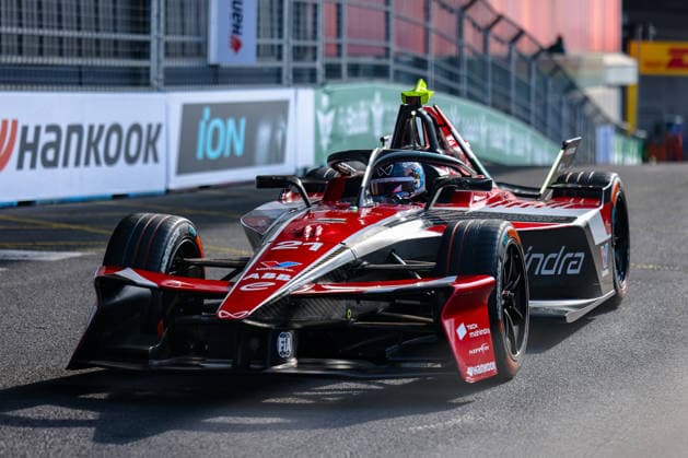 Nyck de Vries (Mahindra Racing, 21) zweites freies Training Free Practice 2, ABB FIA Formula E World Championship, WM, Weltmeisterschaft London e-Prix 2026, Vereinigtes Koenigreich, Saison 12 2025 26, Runde 16, 15.07.2026, ABB FIA Formula E World Championship, London e-Prix 2026, Vereinigtes Koenigreich, Saison 12 2025 26, Runde 16, 15.07.2026 London Copyright: xEibner-Pressefoto LauraxRoemerx EP_LRR