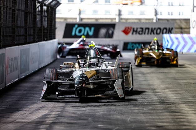 Antonio Felix da Costa (Jaguar TCS Racing, 13) zweites freies Training Free Practice 2, ABB FIA Formula E World Championship, WM, Weltmeisterschaft London e-Prix 2026, Vereinigtes Koenigreich, Saison 12 2025 26, Runde 16, 15.07.2026, ABB FIA Formula E World Championship, London e-Prix 2026, Vereinigtes Koenigreich, Saison 12 2025 26, Runde 16, 15.07.2026 London Copyright: xEibner-Pressefoto LauraxRoemerx EP_LRR