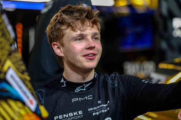 Taylor Barnard (DS Penske, 77) bei der Autogrammstunde, ABB FIA Formula E World Championship, WM, Weltmeisterschaft London e-Prix 2026, Vereinigtes Koenigreich, Saison 12 2025 26, Runde 16, 15.07.2026, ABB FIA Formula E World Championship, London e-Prix 2026, Vereinigtes Koenigreich, Saison 12 2025 26, Runde 16, 15.07.2026 London Copyright: xEibner-Pressefoto LauraxRoemerx EP_LRR