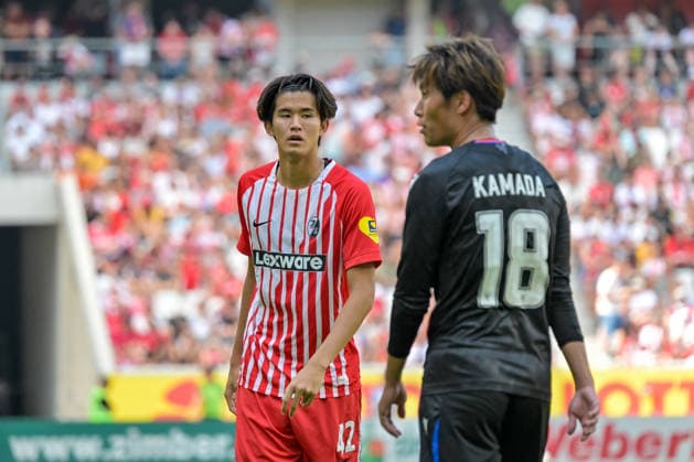 Keisuke Goto (SC Freiburg, 42), Daichi Kamada (Crystal Palace FC, 18) GER, SC Freiburg vs Crystal Palace FC, Fussball, Testspiel, , Saison 2026 2027, 15.08.2026 GER, SC Freiburg vs Crystal Palace FC, Fussball, Testspiel, , Saison 2026 2027, 15.08.2026 Freiburg Copyright: xEibner-Pressefotox EP_THS