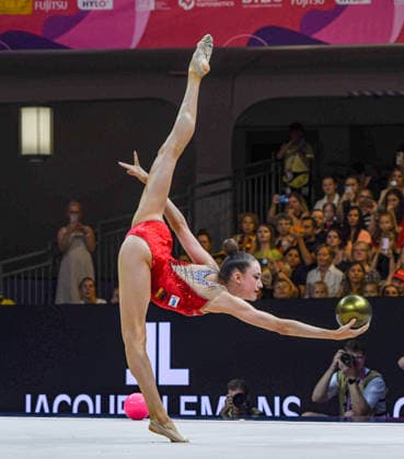 August 16, 2026, Frankfurt, Hesse, Germany: German gymnast DARJA VARFOLOMEEV competes in the 42nd Rhythmic gymnastics, Rhythmische Sportgymnastik, RSG World Championships group individual ball finals in the Festhalle in Frankfurt, Hesse, Germany on Sunday, August 16, 2026. 2026 Rhythmic Gymnastics World Championships Individual Finals - ZUMAd168 20260816_zsp_d168_020 Copyright: xKaixDambachx