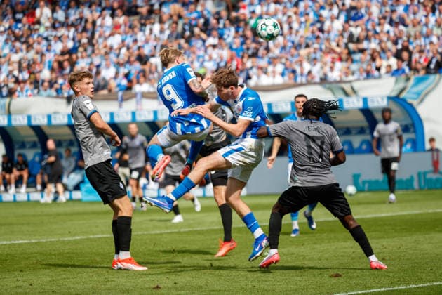v.l. Moritz Polte (Waldhof) , Andreas Voglsammer (Rostock) , Bernie Lennemann (Rostock) , Darnell Keumo (Waldhof) ; GER, FC Hansa Rostock vs. SV Waldhof Mannheim, Fußball, Männer, 3.Liga, 02.Spieltag, Spielzeit 2026 2027, 16.08.2026 Rostock Ostseestadion Mecklenburg - Vorpommern Deutschland