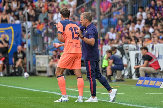 Hansi Flick FC Barcelona, Barca Coach) spricht mit Andreas Christensen (FC Barcelona, 15) GER, FC Basel vs FC Barcelona, Fussball, Testspiel, Saison 2026 2027, 16.08.2026 GER, FC Basel vs FC Barcelona, Fussball, Testspiel, Saison 2026 2027, 16.08.2026 Basel Copyright: xEibner-Pressefotox EP_THS