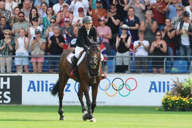 1. Platz, Weltmeister Michael Jung (GER, Deutschland, Germany) mit Pferd fischerChipmunk FRH, Chipmunk FRH, Siegejubel, Jubel, Siegerfaust, Emotion , Vielseitigkeit , FEI Eventing World Championship, WM, Weltmeisterschaft , DHL-Preis, Einzel Mannschaft, AACHEN - FEI World Championships 2026, Weltfest des Pferdesports, Reitsport Weltmeisterschaft 2026, Aachen 2026, Welcome Home 2026, Aachener Soers, 11. bis 23. August 2026, Reitsport, 16.08.2026, Aachen Aachener Soers Deutschland
