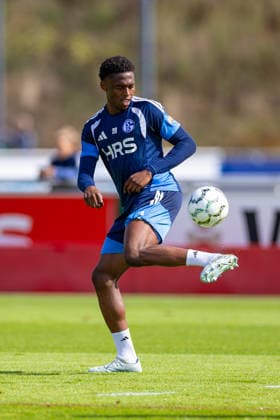 20.08.2026, Fussball, Training des FC Schalke 04. Junior Adamu (FC Schalke 04). Gelsenkirchen Trainingsgelände FC Schalke 04 NRW Deutschland xRHR-FOTO YYx Copyright: RHR-FOTOx RHR-FOTO YY