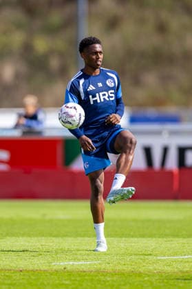 20.08.2026, Fussball, Training des FC Schalke 04. Junior Adamu (FC Schalke 04). Gelsenkirchen Trainingsgelände FC Schalke 04 NRW Deutschland xRHR-FOTO YYx Copyright: RHR-FOTOx RHR-FOTO YY