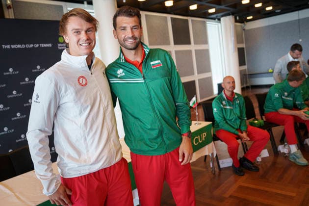 press conference, PK, Pressekonferenz before the Davis Cup match between Denmark and Bulgaria Holger Rune, Denmark and Grigor Dimitrov, Bulgaria during team lineup, Mannschaftsbild, Totale draw, and press conference in Hilleroed, Thursday, September 17, 2026. The match between Denmark and Bulgaria will takes place at Royal Stage in Hilleroed September 18-19, 2026. , Copenhagen Denmark Copyright: Ritzau Scanpix LiselottexSabroex spdk20260917-122554-L
