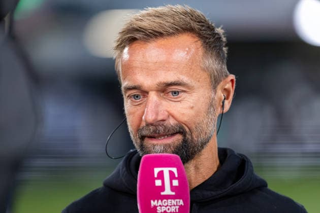 Michael Schiele (FC Wuerzburger Kickers, Cheftrainer) im Interview bei Magenta GER, SC Verl vs. FC Wuerzburger Kickers, Fussball, 3. Liga, 7. Spieltag, Spielzeit 2026 2027, 18.09.2026 DFL Regulations prohibit any use of photographers as image sequences and or quasi-video. GER, SC Verl vs. FC Wuerzburger Kickers, Fussball, 3. Liga, 7. Spieltag, Spielzeit 2026 2027, 18.09.2026 Verl Copyright: xEibner-Pressefoto JanxRollingerx EP_JSK