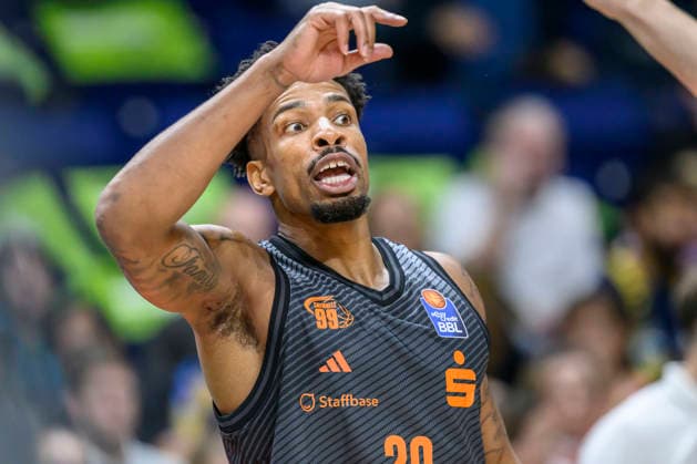 im Bild v.l.: Urald King (NINERS Chemnitz, 20), GER, Berlin, Basketball, Alba Berlin und den Niners Chemnitz, BBL Auftakt, Auftaktspiel, in der UBER Arena, 18.09.2026, Copyright: HMBxMedia UwexKoch