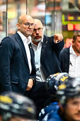 Stefan Nyman (Cheftrainer, Headcoach, Iserlohn Roosters) Tony Zabel (Co-Trainer, Assistant Coach, Development Coach, Iserlohn Roosters), GER, Iserlohn Roosters vs. ERC Ingolstadt, Eishockey, Penny-DEL, 1. Spieltag, Spielzeit 2026 2027, 19.09.2026, GER, Iserlohn Roosters vs. ERC Ingolstadt, Eishockey, Penny-DEL, 1. Spieltag, Spielzeit 2026 2027, 19.09.2026 Iserlohn Copyright: xJonasxBrockmann Eibner-Pressefotx EP_JBN