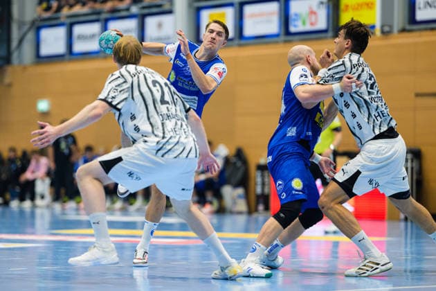 Oskar Joelsson (ThSV Eisenach, 03), Eric Oscar Johansson (THW Kiel, 21), Peter Walz (ThSV Eisenach, 14), Julian Koester (THW Kiel, 07) GER, ThSV Eisenach gegen THW Kiel, 1. Opel Handballbundesliga, Handball, 5.Spieltag, Saison 2026 2027, 20.00 Uhr, 18.09.2026 GER, ThSV Eisenach gegen THW Kiel, 1. Opel Handballbundesliga, Handball, 5.Spieltag, Saison 2026 2027, 20.00 Uhr, 18.09.2026 Eisenach Copyright: xMartinxHerbstx
