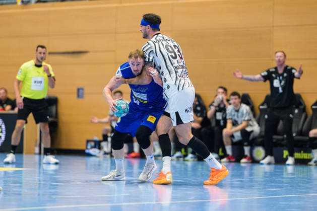 Dominik Solak (ThSV Eisenach, 30), Veron Nacinovic (THW Kiel, 93) GER, ThSV Eisenach gegen THW Kiel, 1. Opel Handballbundesliga, Handball, 5.Spieltag, Saison 2026 2027, 20.00 Uhr, 18.09.2026 GER, ThSV Eisenach gegen THW Kiel, 1. Opel Handballbundesliga, Handball, 5.Spieltag, Saison 2026 2027, 20.00 Uhr, 18.09.2026 Eisenach Copyright: xMartinxHerbstx