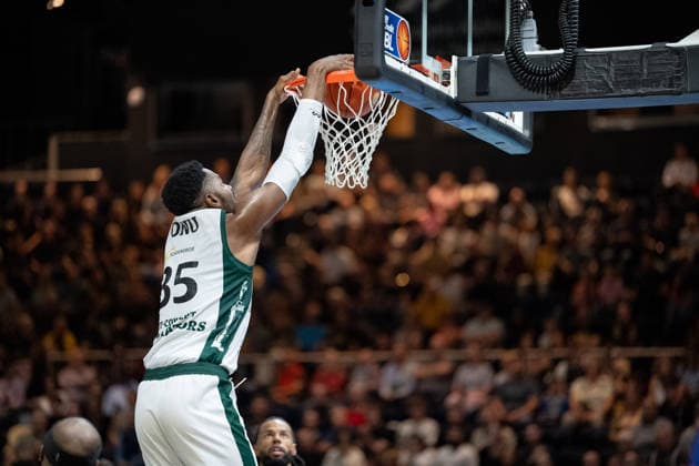 Ejiofor Onu (Nr. 35 VET-CONCEPT Gladiators Trier) am Korb GER, Basketball Loewen Braunschweig gegen VET-CONCEPT Gladiators Trier, Basketball, easyCredit BBL, Woche 1, Spielzeit 2026 27, 19.09.2026 GER, Basketball Loewen Braunschweig gegen VET-CONCEPT Gladiators Trier, Basketball, easyCredit BBL, Woche 1, Spielzeit 2026 27, 19.09.2026 Braunschweig Copyright: xEibner-Pressefoto DanielxREINELTx EP_DRT