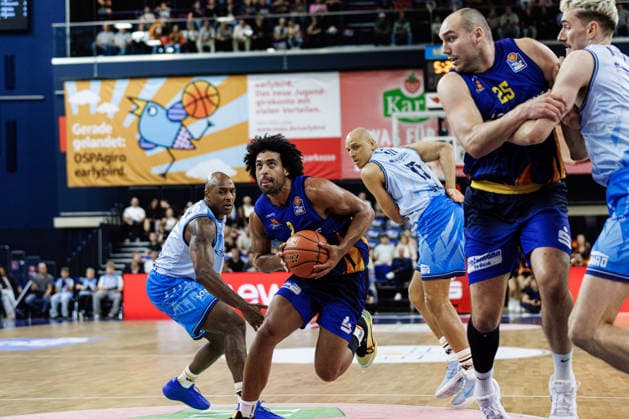 Trenton Gibson (PHOENIX HAGEN, 33), Deandre Lansdowne (ROSTOCK SEAWOLVES, 09), Robin Amaize (ROSTOCK SEAWOLVES, 15), Cameron Krutwig (PHOENIX HAGEN, 25), Philipp Hartwich (ROSTOCK SEAWOLVES, 07) Rostock Seawolves vs. Phoenix Hagen, Basketball, BBL 2026 2027 easyCredit Basketball Bundesliga, 1. Spieltag, Spielzeit 2026 2027, 19.09.2026 Rostock Seawolves vs. Phoenix Hagen, Basketball, BBL 2026 2027 easyCredit Basketball Bundesliga, 1. Spieltag, Spielzeit 2026 2027, 19.09.2026 Groter Pohl Copyright: xEibner-Pressefoto DenverxEhrlichx EP_DEH