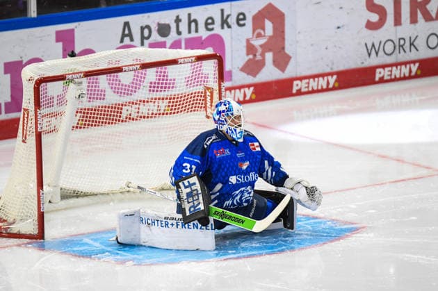 Straubing Tigers vs. Krefeld Pinguine, Eishockey, Deutsche Eishockey Liga, Penny DEL, 1.Spieltag, Saison 2026 2027, 23.09.2026 Jakub Skarek (Straubing Tigers), Eishockey Herren, Deutsche Eishockey Liga, Penny DEL, 1.Spieltag, Saison 2026 2027 am 20.09.2026 im Eisstadion am Pulverturm, Straubing Tigers (blau) gegen Krefeld Pinguine (weiss)