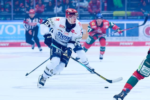Vadim Schreiner (Schwenninger Wild Wings, 13) GER, Augsburger Panther vs. Schwenninger Wild Wings, Eishockey, PENNY DEL, 2. Spieltag, Spielzeit 2026 2027, 20.09.2026 GER, Augsburger Panther vs. Schwenninger Wild Wings, Eishockey, PENNY DEL, 2. Spieltag, Spielzeit 2026 2027, 20.09.2026 Deutschland Copyright: xEibner-Pressefoto GeraldxOelze-dexStoppanyx EP_ODS