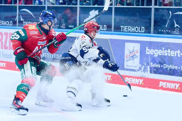 Zweikampf Noel Hoefenmayer (Augsburger Panther, 22), Alex Trivellato (Schwenninger Wild Wings, 53 GER, Augsburger Panther vs. Schwenninger Wild Wings, Eishockey, PENNY DEL, 2. Spieltag, Spielzeit 2026 2027, 20.09.2026 GER, Augsburger Panther vs. Schwenninger Wild Wings, Eishockey, PENNY DEL, 2. Spieltag, Spielzeit 2026 2027, 20.09.2026 Deutschland Copyright: xEibner-Pressefoto GeraldxOelze-dexStoppanyx EP_ODS