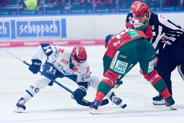 Bully Curtis Valk (Schwenninger Wild Wings, 14), Felix Maegaard Scheel (Augsburger Panther, 54) GER, Augsburger Panther vs. Schwenninger Wild Wings, Eishockey, PENNY DEL, 2. Spieltag, Spielzeit 2026 2027, 20.09.2026 GER, Augsburger Panther vs. Schwenninger Wild Wings, Eishockey, PENNY DEL, 2. Spieltag, Spielzeit 2026 2027, 20.09.2026 Deutschland Copyright: xEibner-Pressefoto GeraldxOelze-dexStoppanyx EP_ODS
