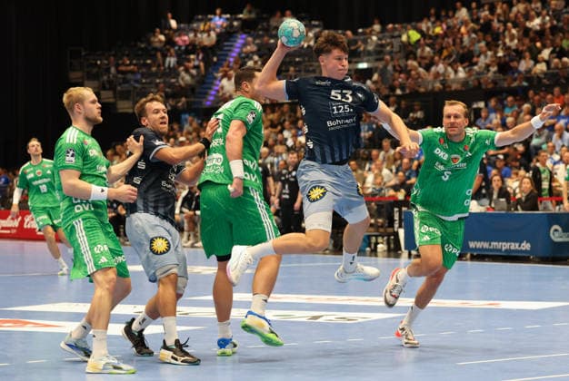 v.l. Matthes Langhoff (Füchse Berlin 25), Tom Bergner (Bergischer HC 28), Mihajlo Marsenic (Füchse Berlin 93), Sören Steinhaus (Bergischer HC 53), Max Darj (Füchse Berlin 05) GER, Bergischer HC vs. Fuechse Berlin, Handball, Opel Handball-Bundesliga, 5. Spieltag, Spielzeit 2026 2027, 20.09.2026 GER, Bergischer HC vs. Fuechse Berlin, Handball, Opel Handball-Bundesliga, 5. Spieltag, Spielzeit 2026 2027, 20.09.2026 Duesseldorf Copyright: xEibner-Pressefoto ThomasxStoeckex EP_TSR