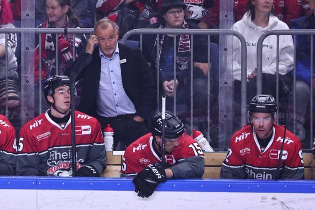 Cheftrainer Thomas Berglund (Koelner Haie) schaut nachdenklich GER, Kölner Haie vs Loewen Frankfurt, Eishockey, PENNY DEL, 2. Spieltag, Spielzeit 2026 2027, 20.09.2026 GER, Kölner Haie vs Loewen Frankfurt, Eishockey, PENNY DEL, 2. Spieltag, Spielzeit 2026 2027, 20.09.2026 Koeln Copyright: xEibner-Pressefoto RenexWeissx EP_RWS