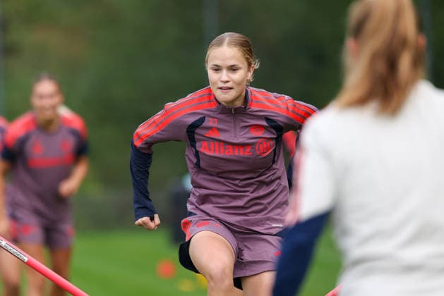 Sophie Proost (FC Bayern Muenchen, 23), GER, FC Bayern Muenchen Frauen Abschlusstraining, Fussball, UEFA Womens Champions League, Saison 2026 2027, 21.09.2026, GER, FC Bayern Muenchen Frauen Abschlusstraining, Fussball, UEFA Womens Champions League, Saison 2026 2027, 21.09.2026 Muenchen Copyright: xEibner-Pressefoto JennixMaulx EP_JML
