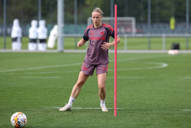 Franziska Kett (FC Bayern Muenchen, 20), GER, FC Bayern Muenchen Frauen Abschlusstraining, Fussball, UEFA Womens Champions League, Saison 2026 2027, 21.09.2026, GER, FC Bayern Muenchen Frauen Abschlusstraining, Fussball, UEFA Womens Champions League, Saison 2026 2027, 21.09.2026 Muenchen Copyright: xEibner-Pressefoto JennixMaulx EP_JML