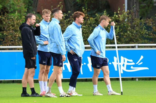 21.09.2026, DEU GER, Fussball , 2.Fussballbundesliga, Saison 2026 2027, Sportforum, Hertha BSC, Training Co-Trainer Andreas Schumacher ( Hertha BSC Berlin ), Jan-Luca Schuler ( Hertha BSC Berlin 18 ), Niklas Kolbe ( Hertha BSC Berlin 27 ), Niklas Kolbe ( Hertha BSC Berlin 27 ), Julian Eitschberger ( Hertha BSC Berlin 2 ) 2. Liga: DFB DFL regulations prohibit any use of photographs as image sequences and or quasi-video) Berlin Sportforum Berlin Deutschland Copyright: xNordphotox xEnglerx